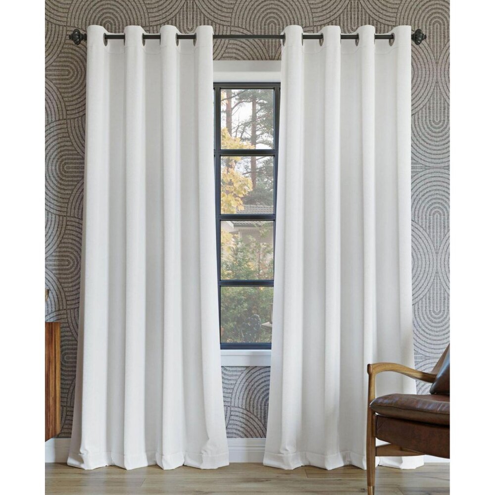 NWT Sun Zero Theater Grade Blackout Grommet Single Curtain Panel White 52 x 63